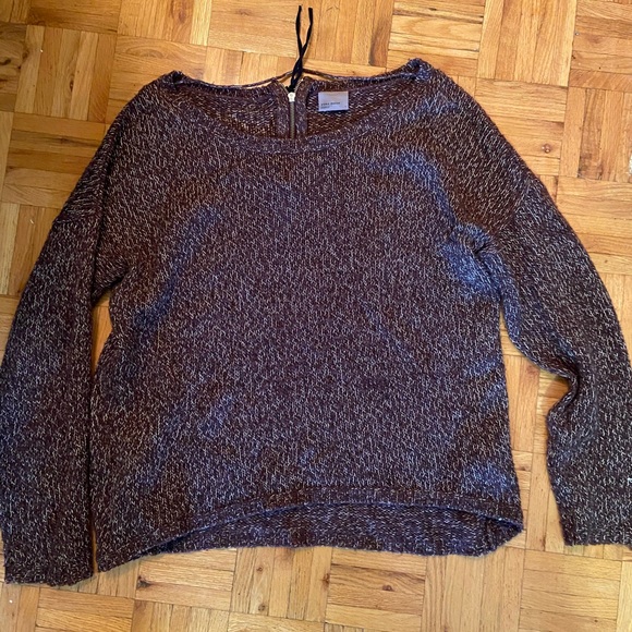 Long sleeved knit sweater - Picture 1 of 1